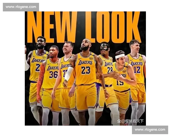 NBA最新动态:湖人队引援策略曝光,詹姆斯新赛季展望与东部竞争格局解析